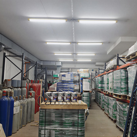 sala com material inflamável iluminada com Régua Estanque ATEX LED 60W